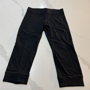 CAbi Black Capri Leggings women’s size small